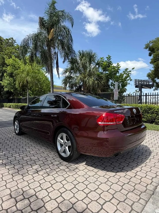 2012 Volkswagen Passat - Image 8 of 11