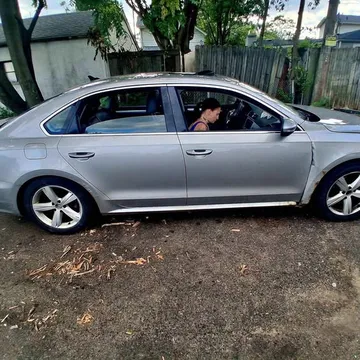 2012 Volkswagen Passat 2.5L SE Sedan 4D