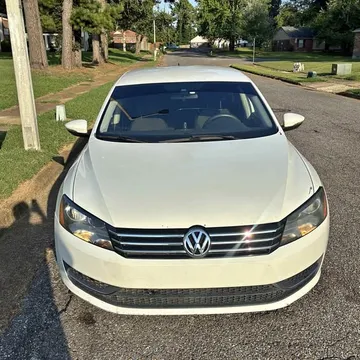 2012 Volkswagen Passat 2.5L SE Sedan 4D