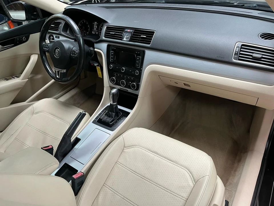 2012 Volkswagen Passat - Image 11 of 21