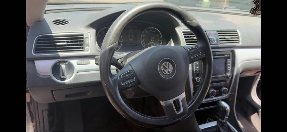 2012 Volkswagen Passat - Image 6 of 11