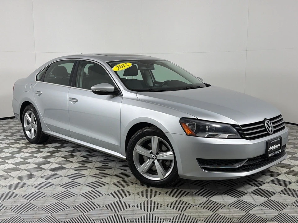 2012 Volkswagen Passat - Image 2 of 12