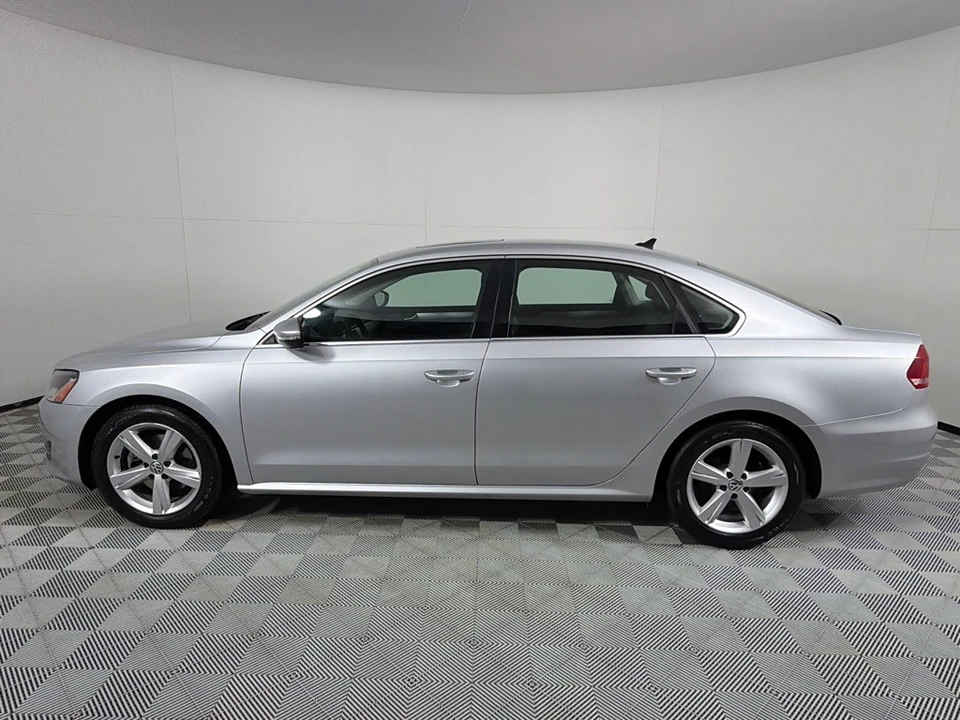 2012 Volkswagen Passat - Image 8 of 12