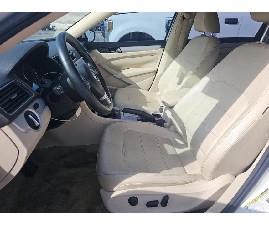 2012 Volkswagen Passat - Image 9 of 17