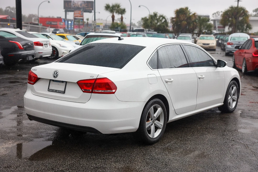 2012 Volkswagen Passat - Image 11 of 12