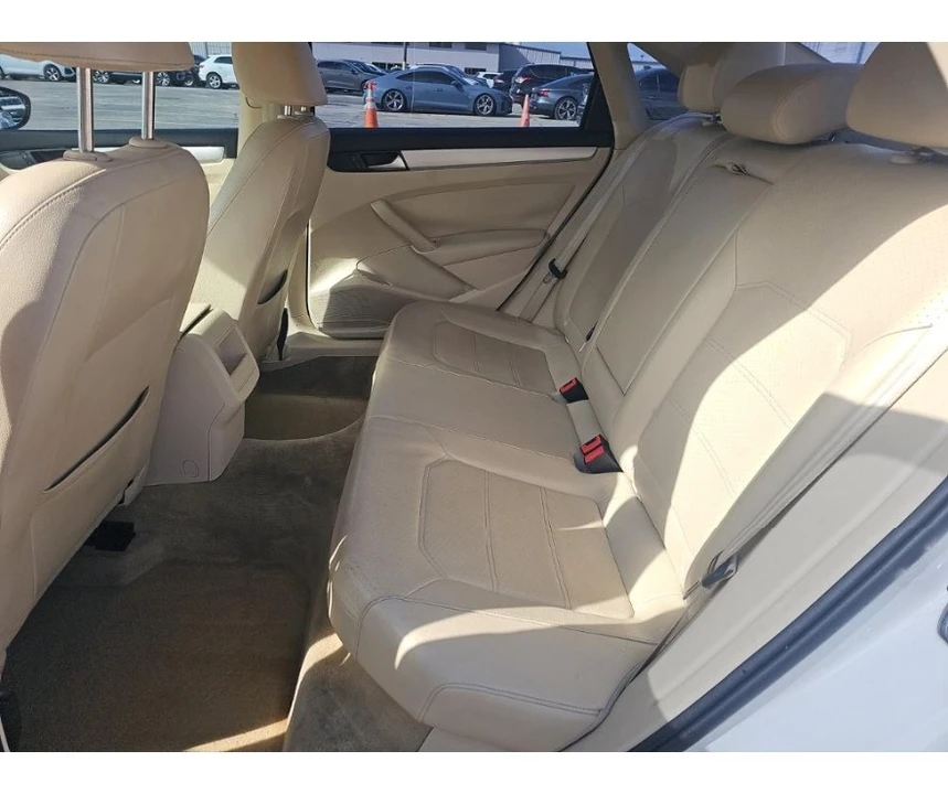 2012 Volkswagen Passat - Image 14 of 17