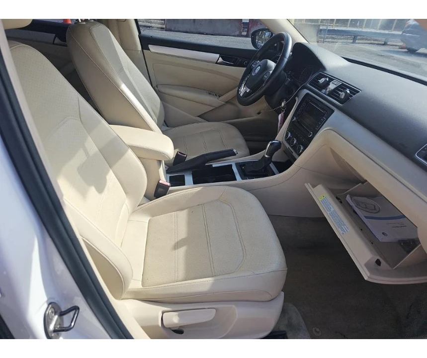 2012 Volkswagen Passat - Image 10 of 17