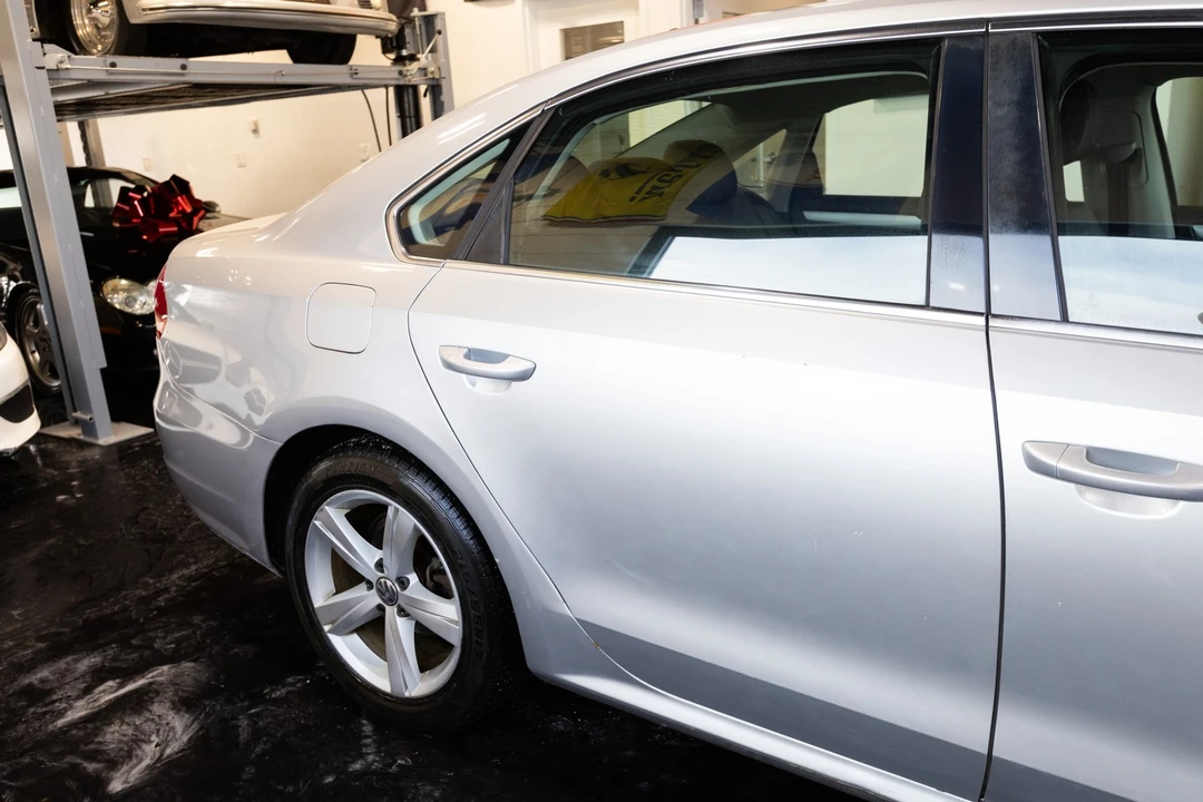 2012 Volkswagen Passat - Image 15 of 21