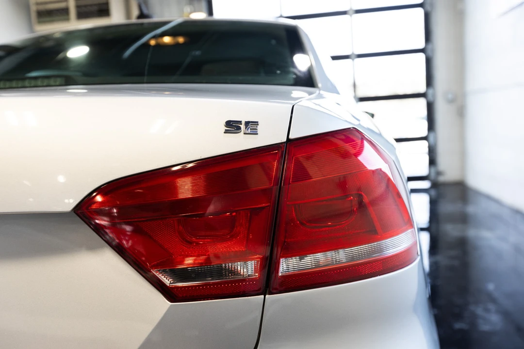 2012 Volkswagen Passat - Image 12 of 21