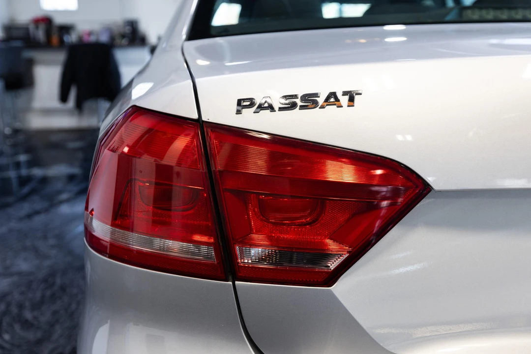 2012 Volkswagen Passat - Image 13 of 21