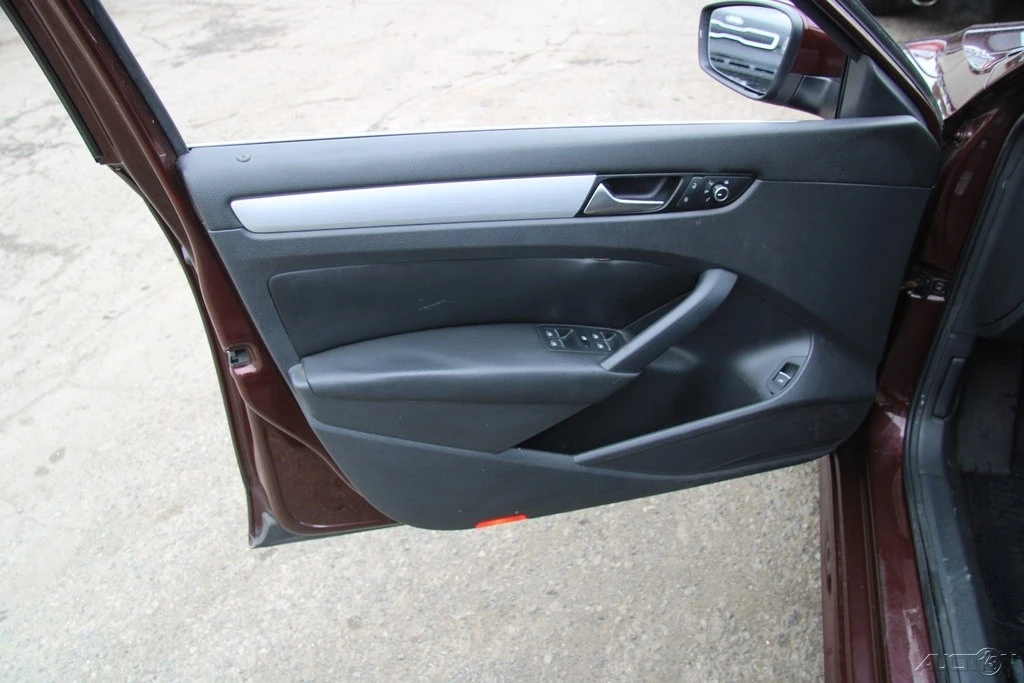 2012 Volkswagen Passat - Image 11 of 21