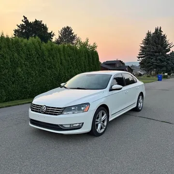 2012 Volkswagen Passat TDI SEL Premium Sedan