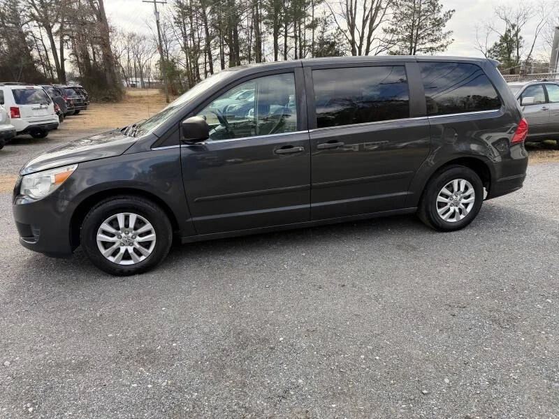 2012 Volkswagen Routan - Image 6 of 21