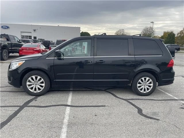 2012 Volkswagen Routan - Image 5 of 21