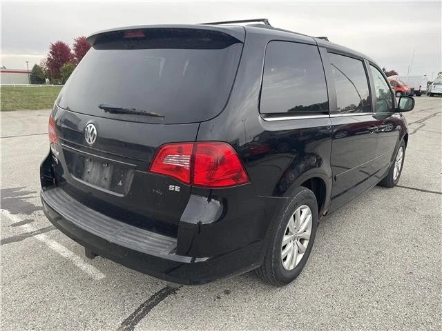 2012 Volkswagen Routan - Image 8 of 21