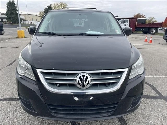 2012 Volkswagen Routan - Image 3 of 21