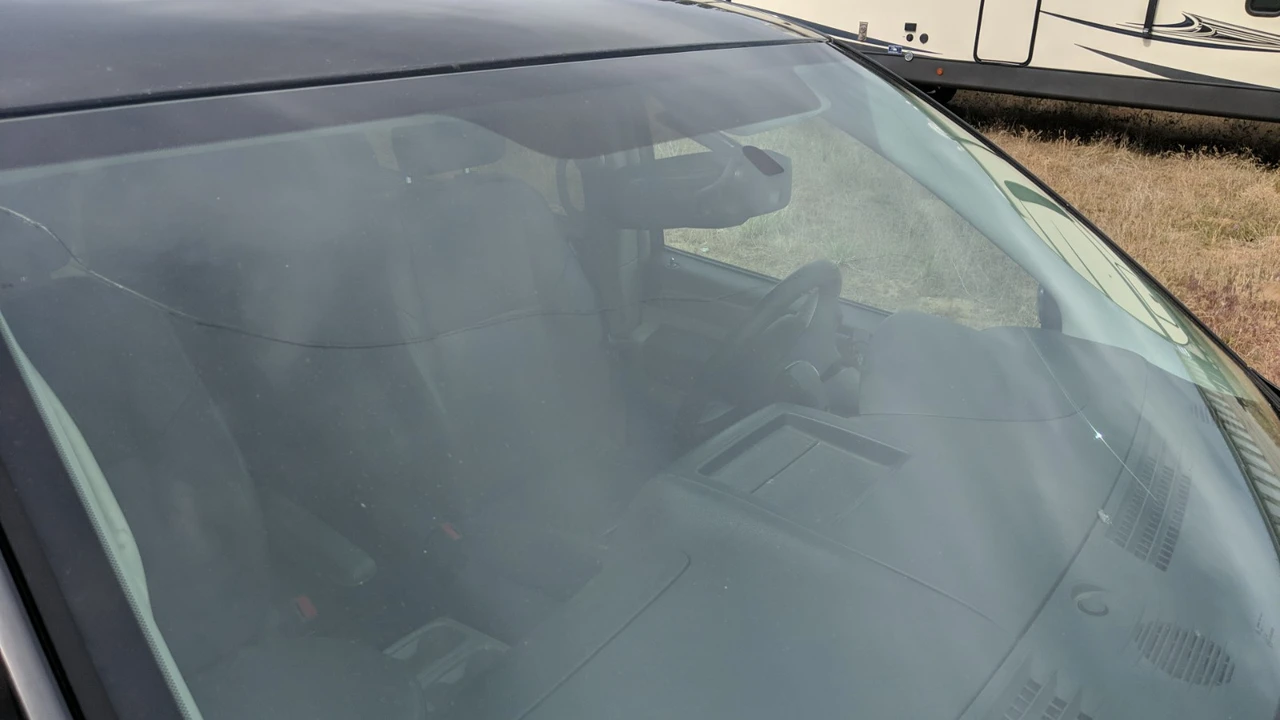 2012 Volkswagen Routan - Image 19 of 20