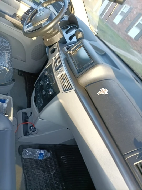 2012 Volkswagen Routan - Image 7 of 13