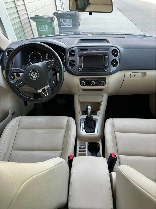 2012 Volkswagen Tiguan - Image 8 of 13