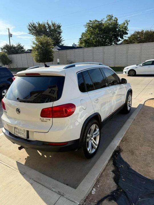 2012 Volkswagen Tiguan - Image 3 of 5