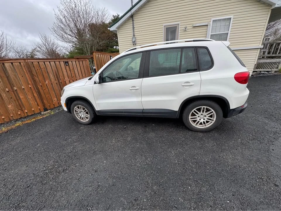 2012 Volkswagen Tiguan - Image 4 of 7