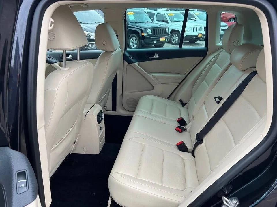 2012 Volkswagen Tiguan - Image 11 of 15