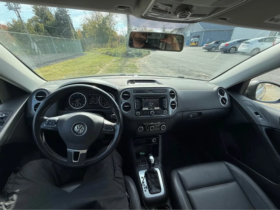 2012 Volkswagen Tiguan - Image 8 of 10