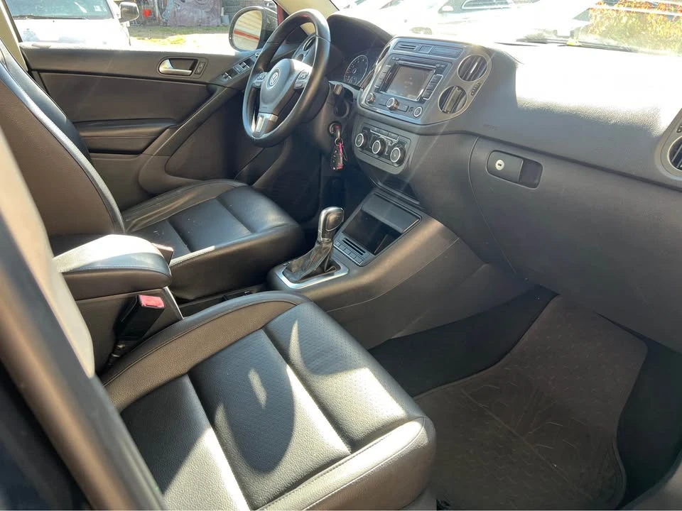 2012 Volkswagen Tiguan - Image 7 of 9