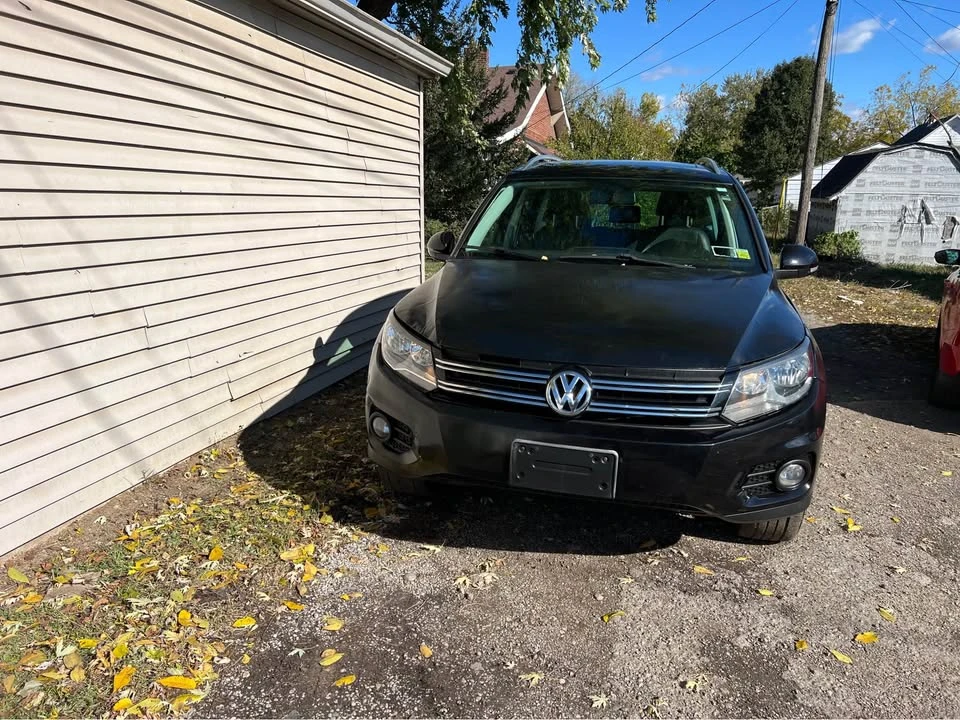 2012 Volkswagen Tiguan - Image 3 of 9