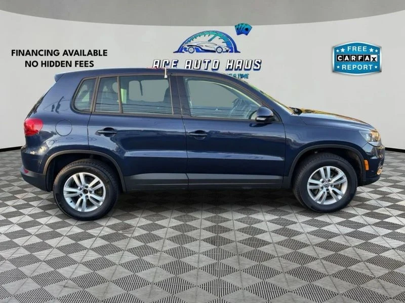 2012 Volkswagen Tiguan - Image 8 of 12