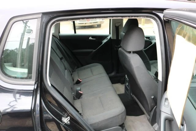 2012 Volkswagen Tiguan - Image 10 of 12