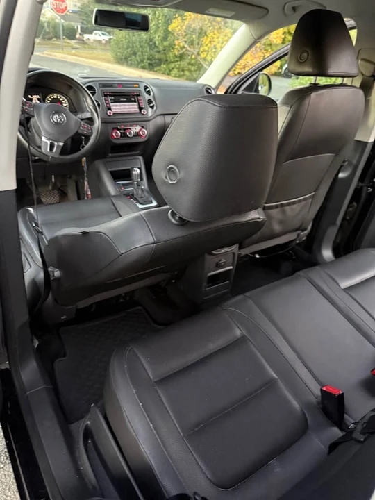 2012 Volkswagen Tiguan - Image 7 of 10