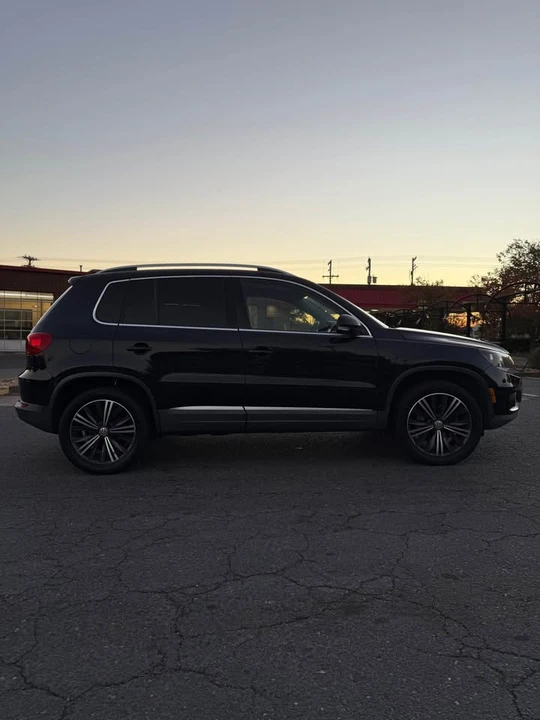 2012 Volkswagen Tiguan - Image 3 of 10