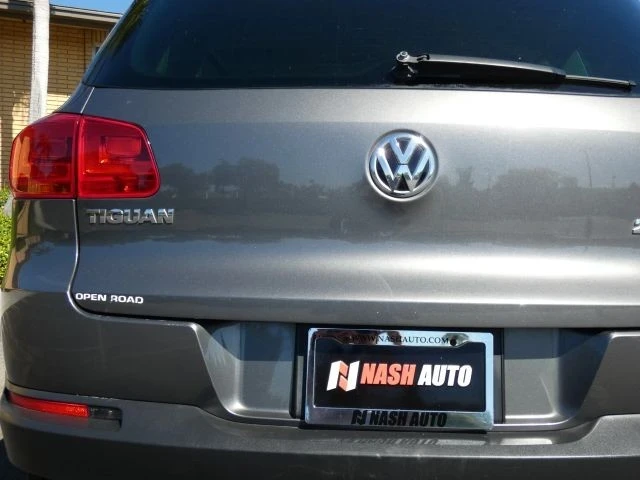 2012 Volkswagen Tiguan - Image 11 of 21