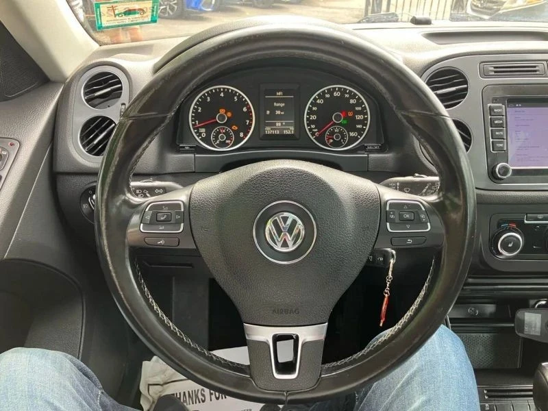 2012 Volkswagen Tiguan - Image 10 of 12