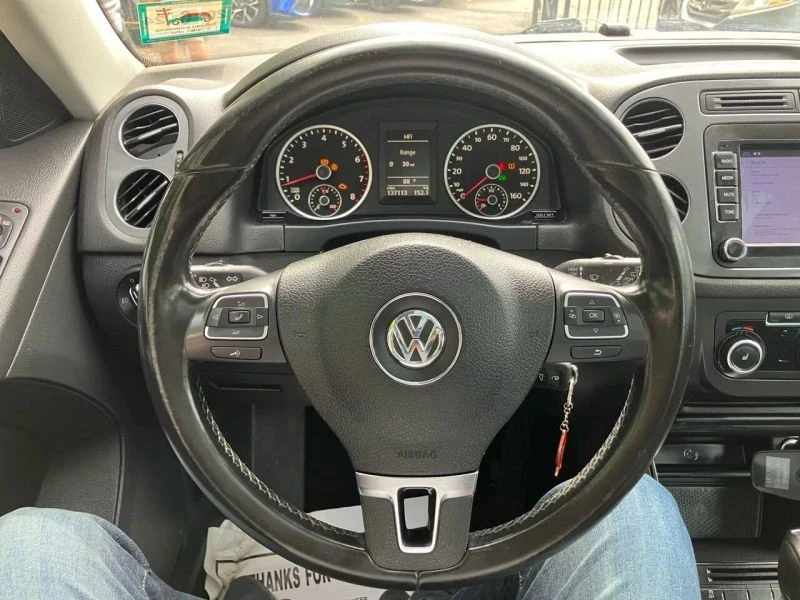 2012 Volkswagen Tiguan - Image 10 of 12