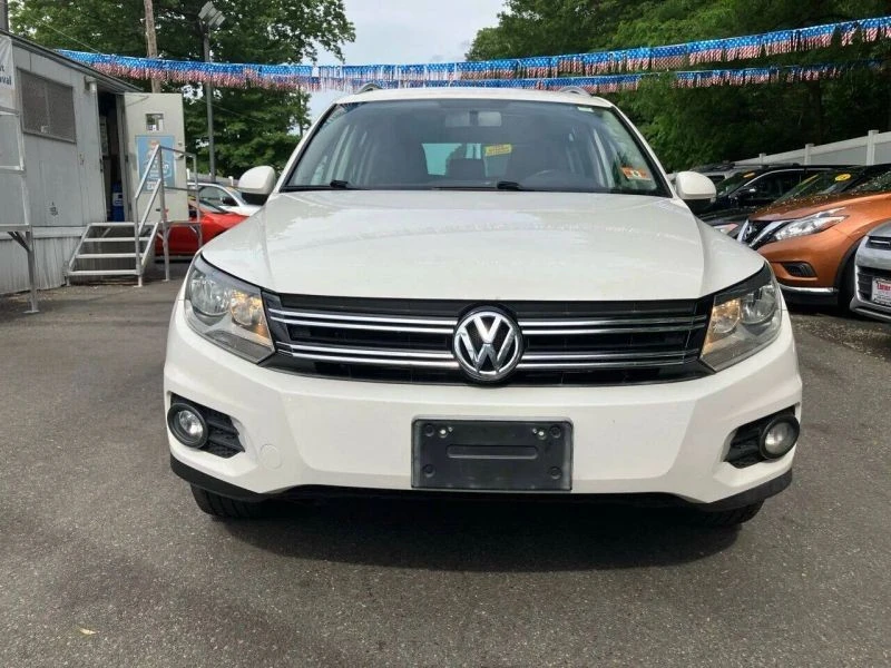 2012 Volkswagen Tiguan - Image 2 of 12