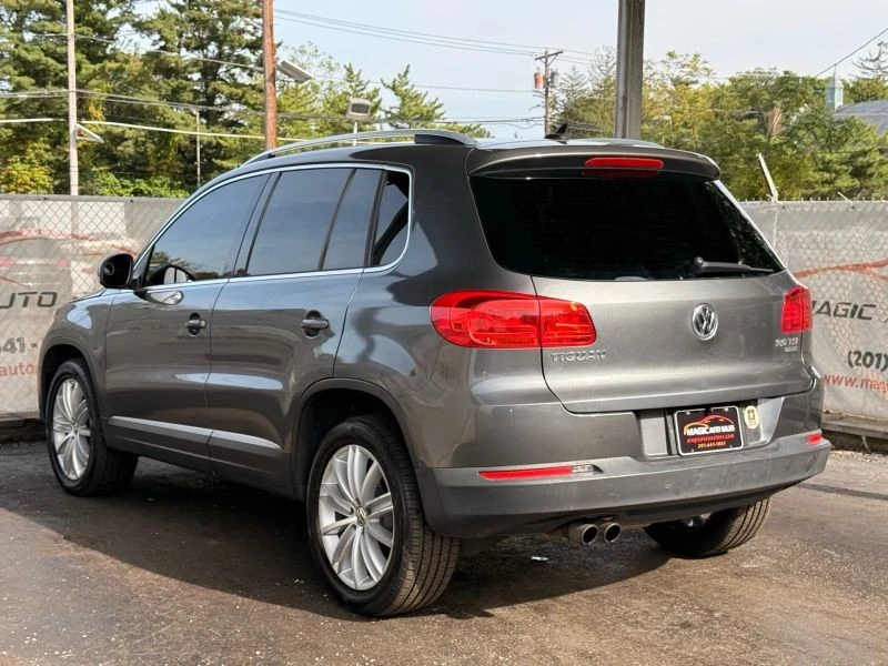 2012 Volkswagen Tiguan - Image 9 of 12