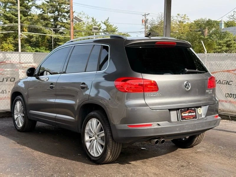 2012 Volkswagen Tiguan - Image 9 of 12
