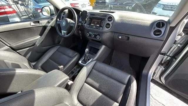 2012 Volkswagen Tiguan - Image 20 of 21