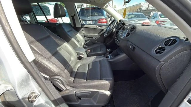 2012 Volkswagen Tiguan - Image 19 of 21