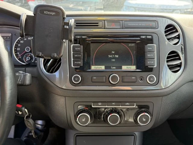 2012 Volkswagen Tiguan - Image 13 of 21