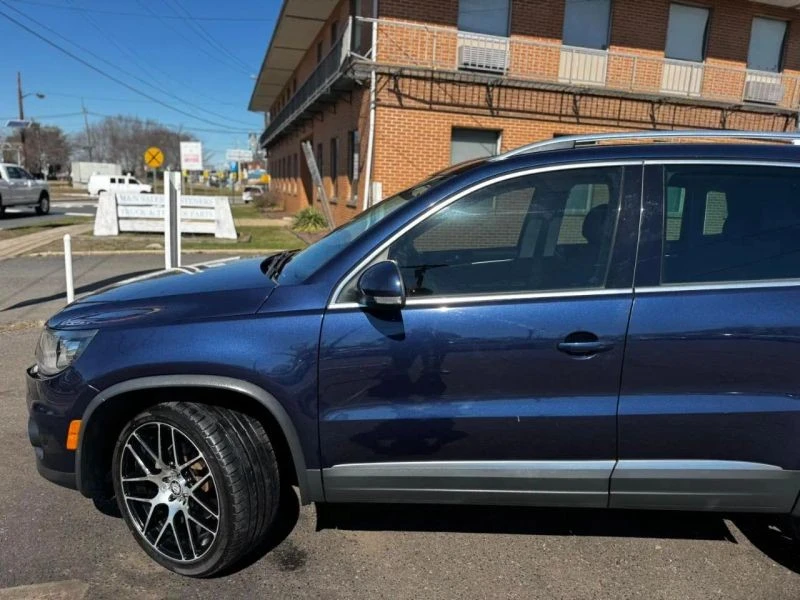 2012 Volkswagen Tiguan - Image 7 of 12