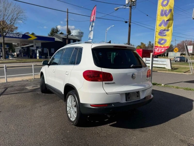 2012 Volkswagen Tiguan - Image 11 of 12