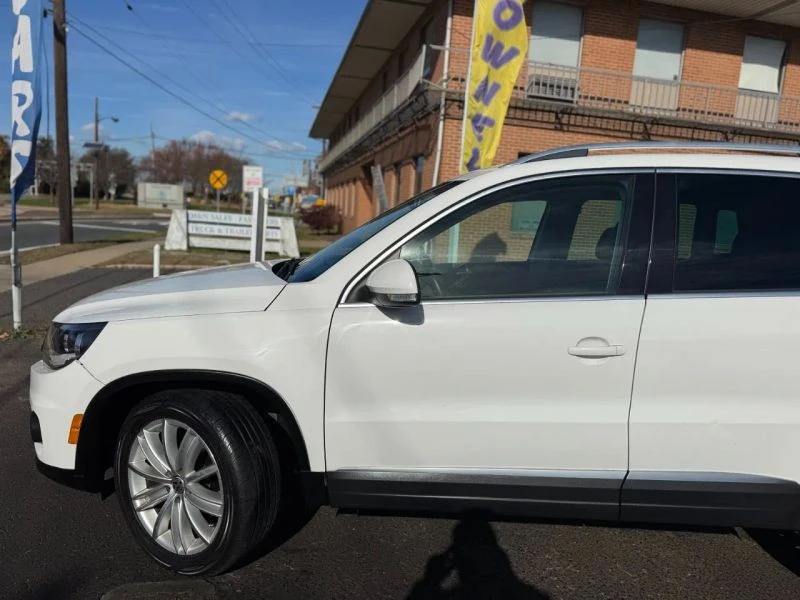 2012 Volkswagen Tiguan - Image 7 of 12