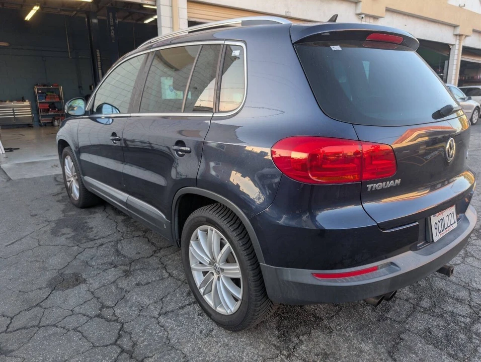2012 Volkswagen Tiguan - Image 4 of 16