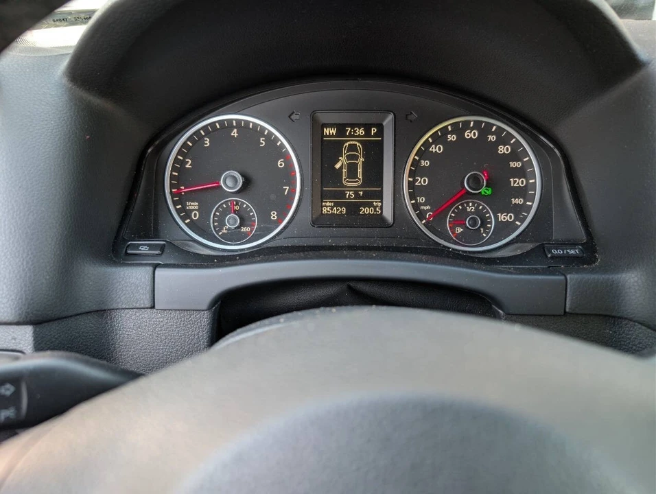 2012 Volkswagen Tiguan - Image 15 of 16