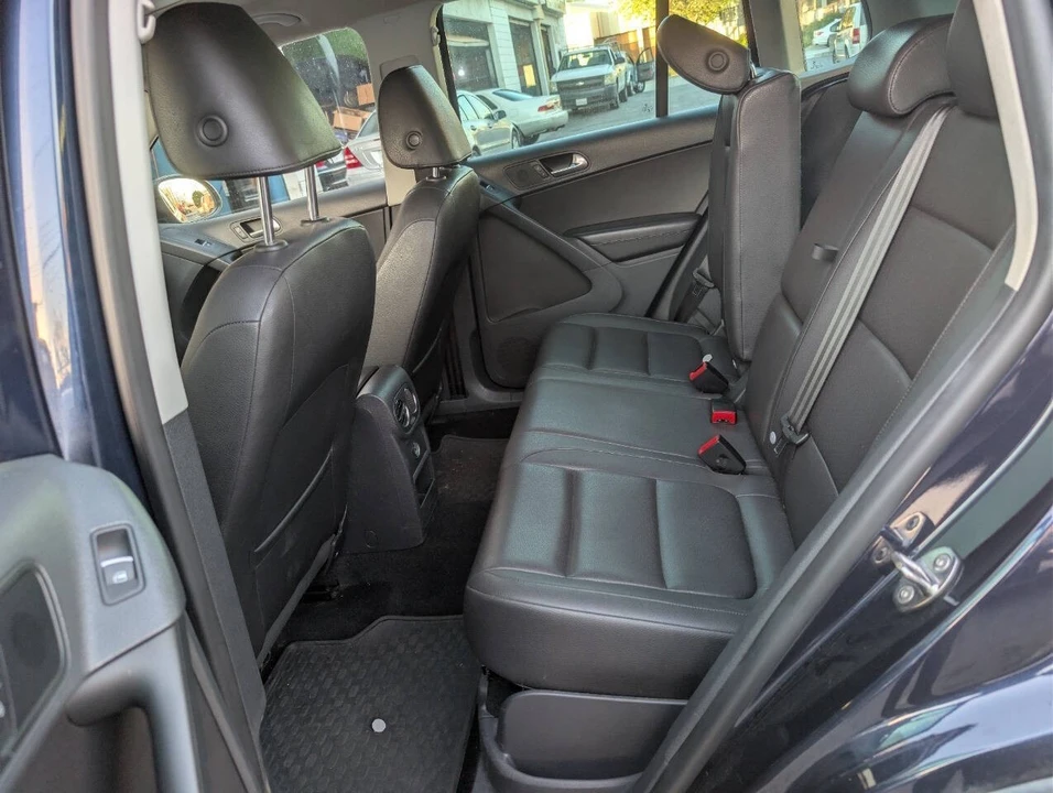 2012 Volkswagen Tiguan - Image 10 of 16