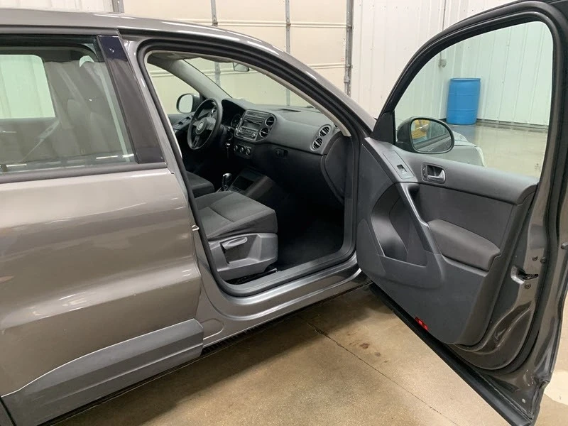 2012 Volkswagen Tiguan - Image 17 of 21
