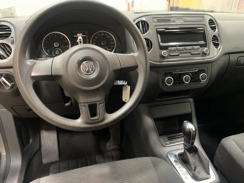 2012 Volkswagen Tiguan - Image 8 of 12